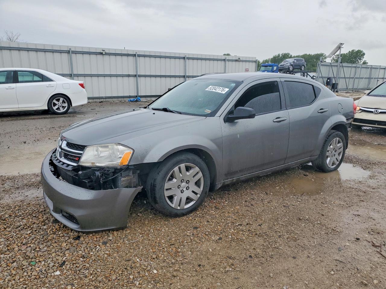 Salvage Dodge Avenger Image