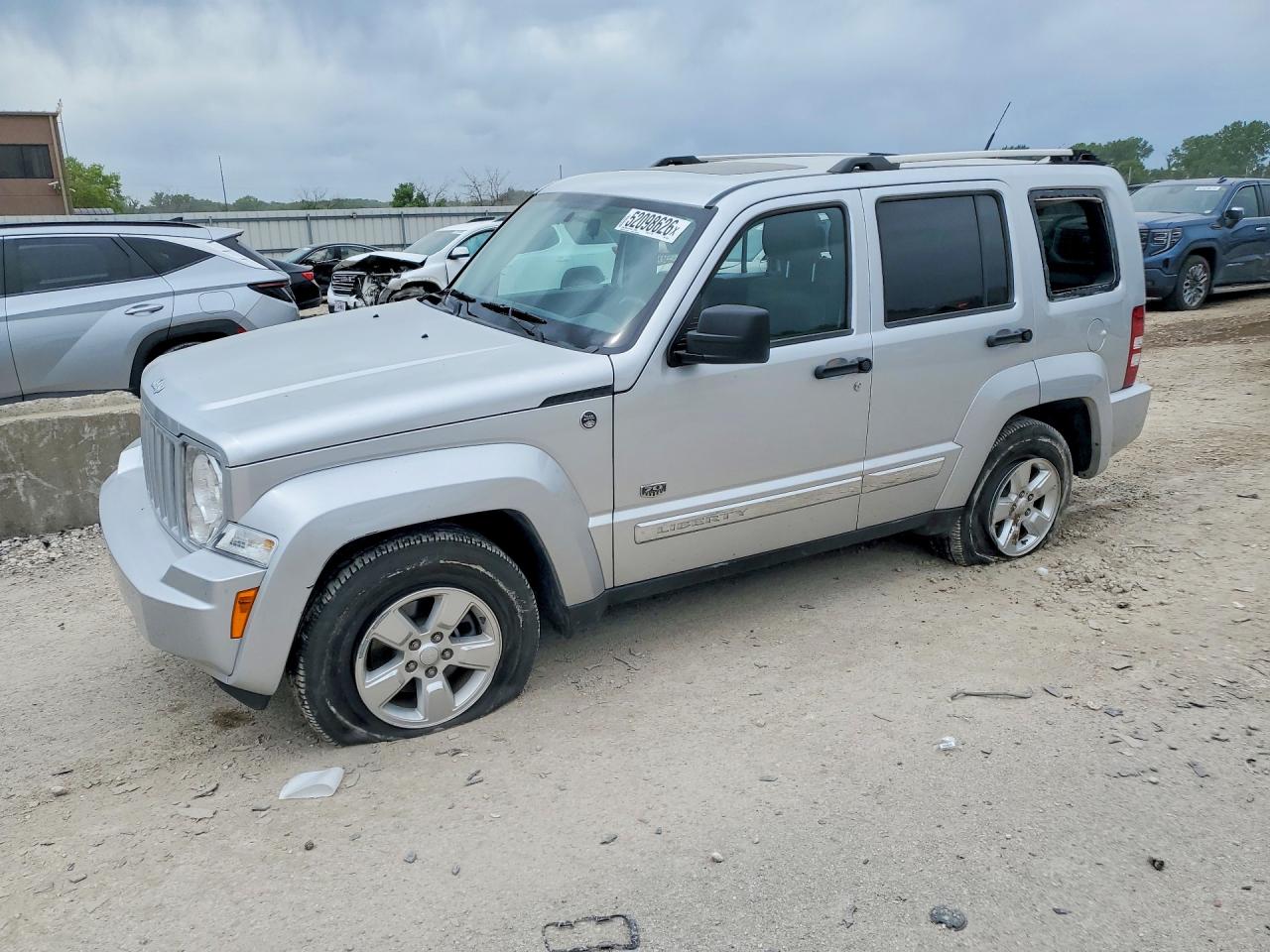 Salvage Jeep Liberty Image