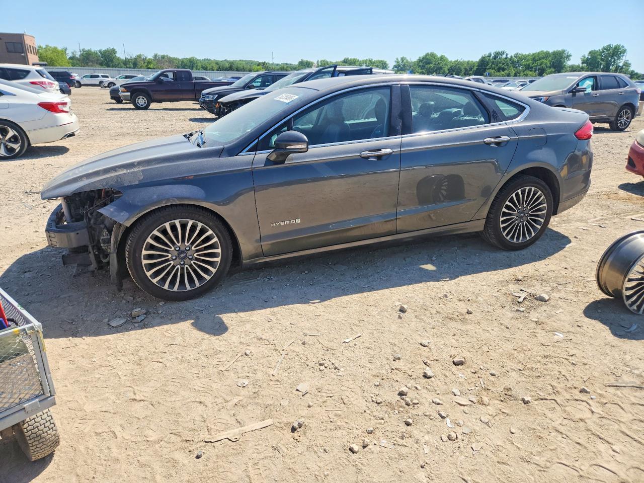 Salvage Ford Fusion Image