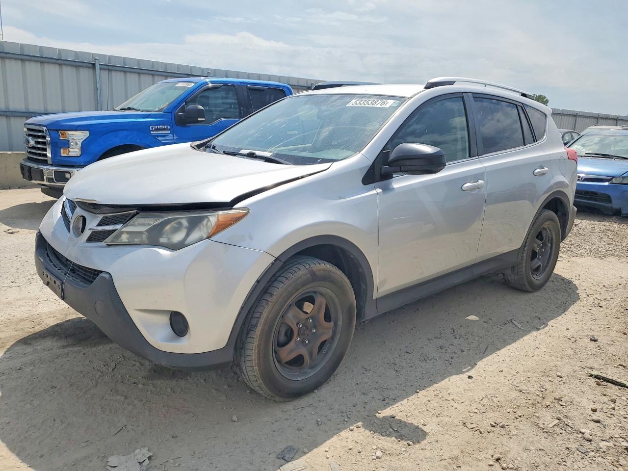 Salvage Toyota RAV4 Image