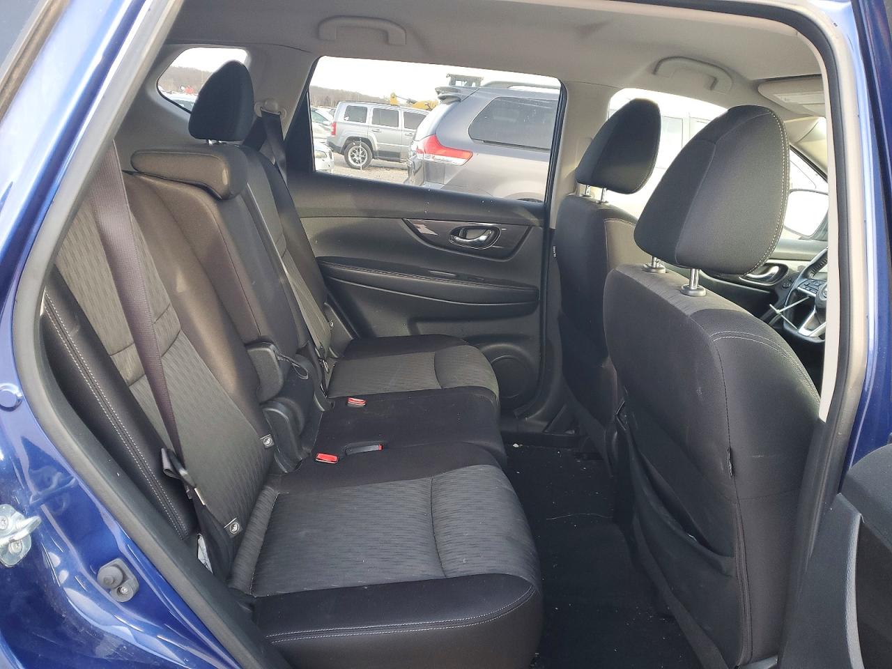 Nissan Rogue S