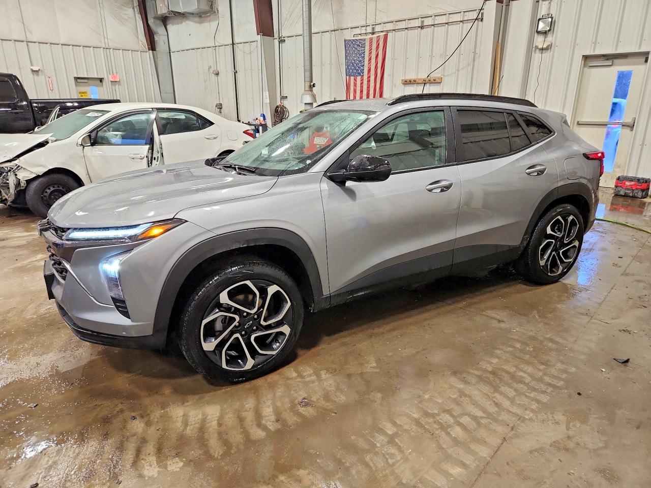 Salvage Chevrolet Trax Image