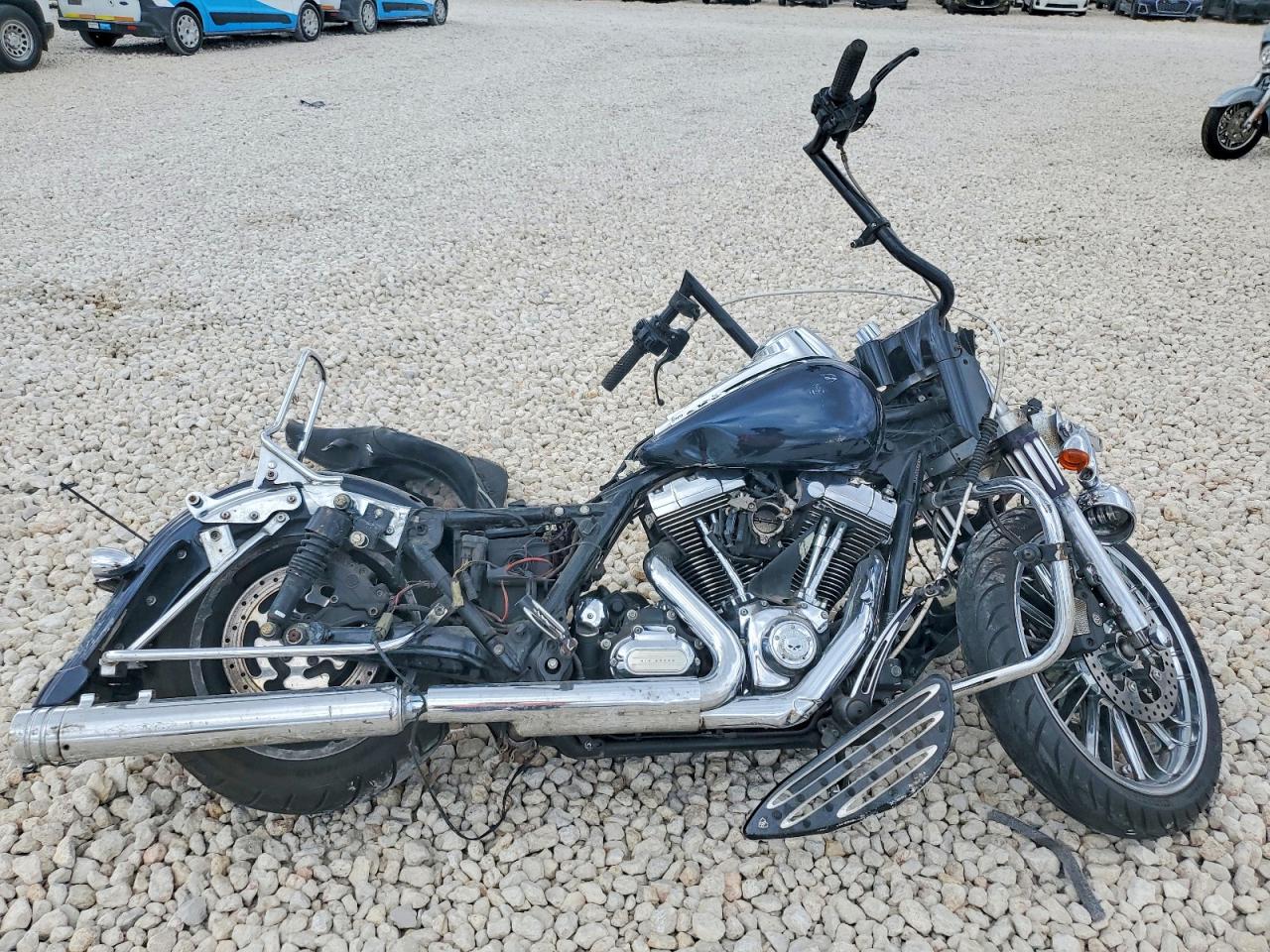 Salvage Harley-Davidson Flhx Image