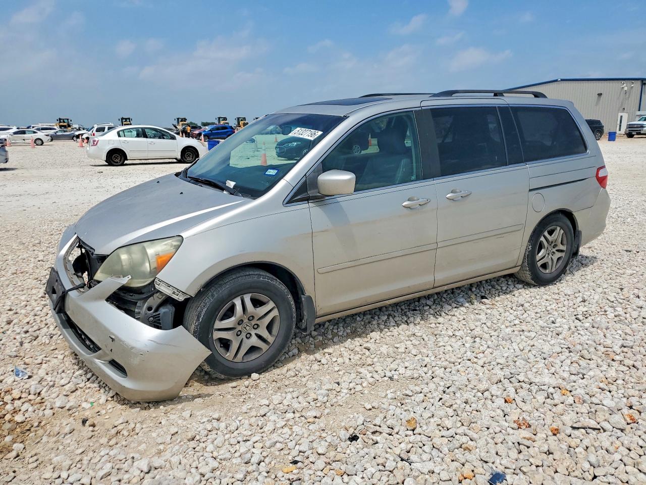 Salvage Honda Odyssey Image