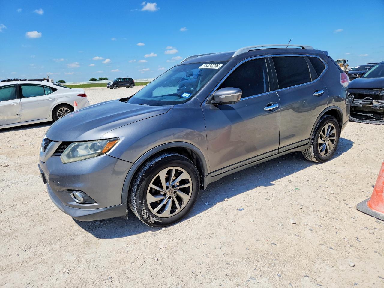 Salvage Nissan Rogue Image