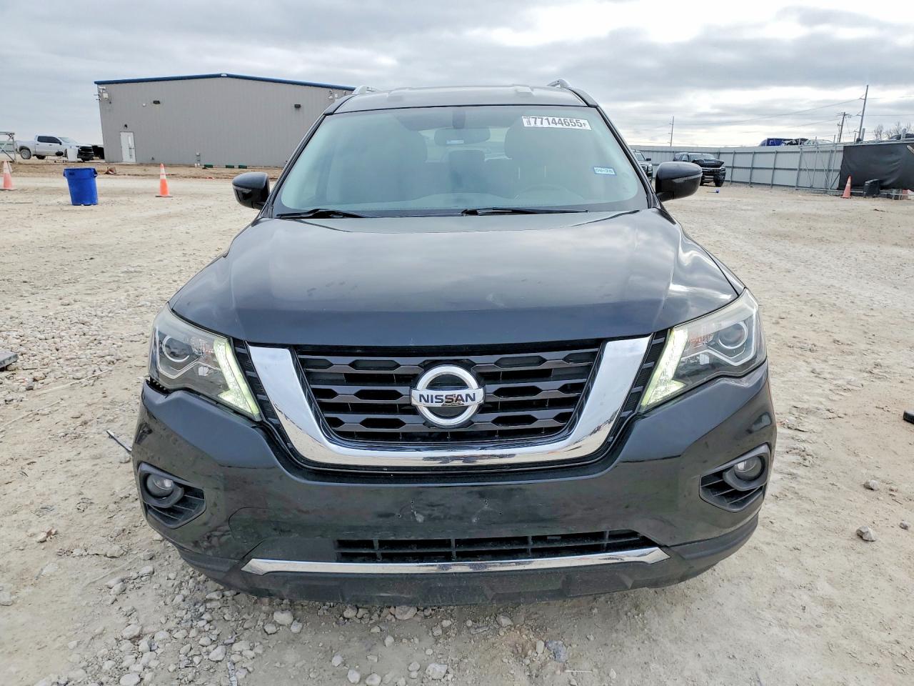 Nissan Pathfinder S