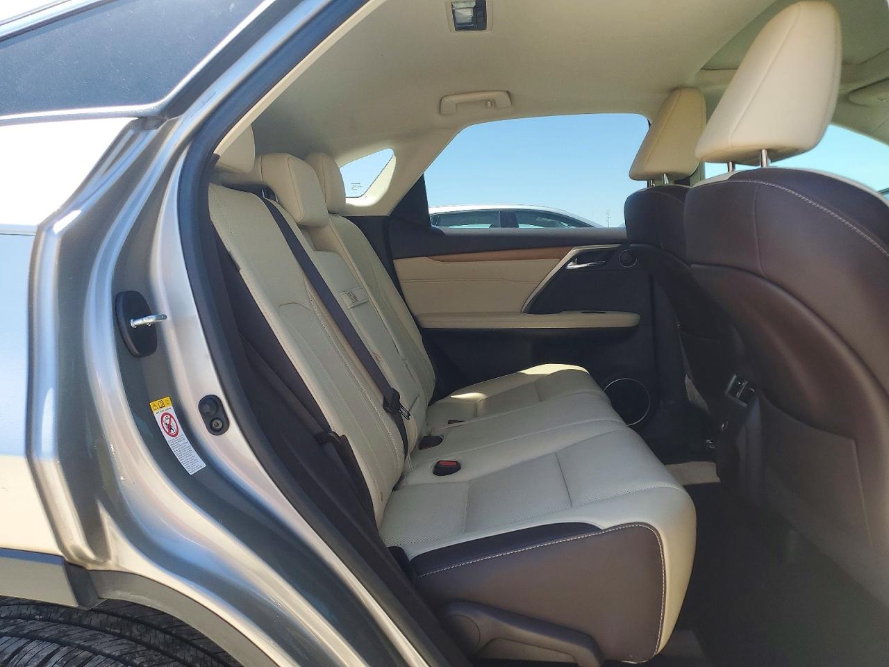 Lexus RX Base
