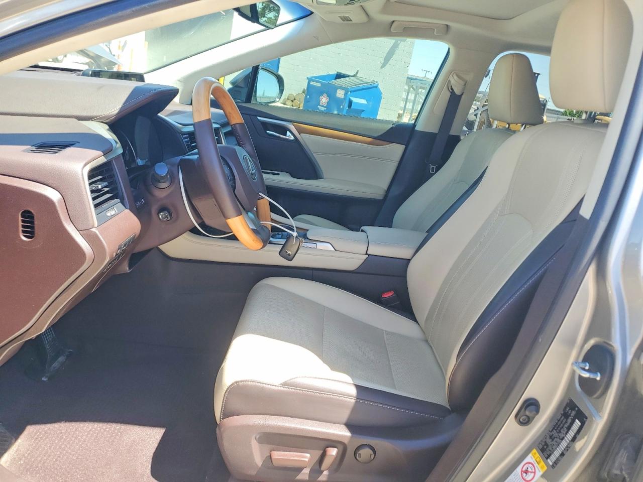 Lexus RX Base