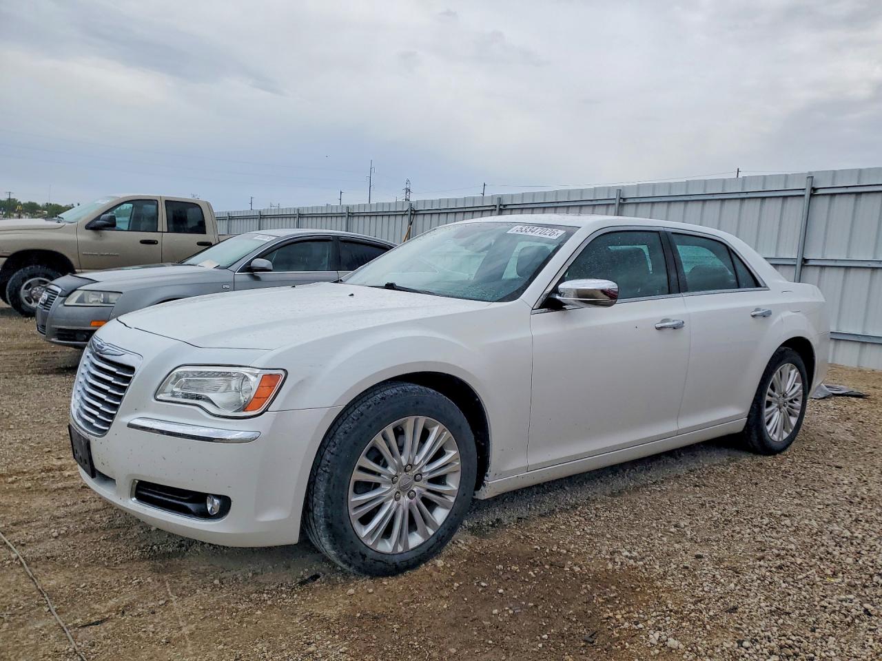 Salvage Chrysler 300 Image