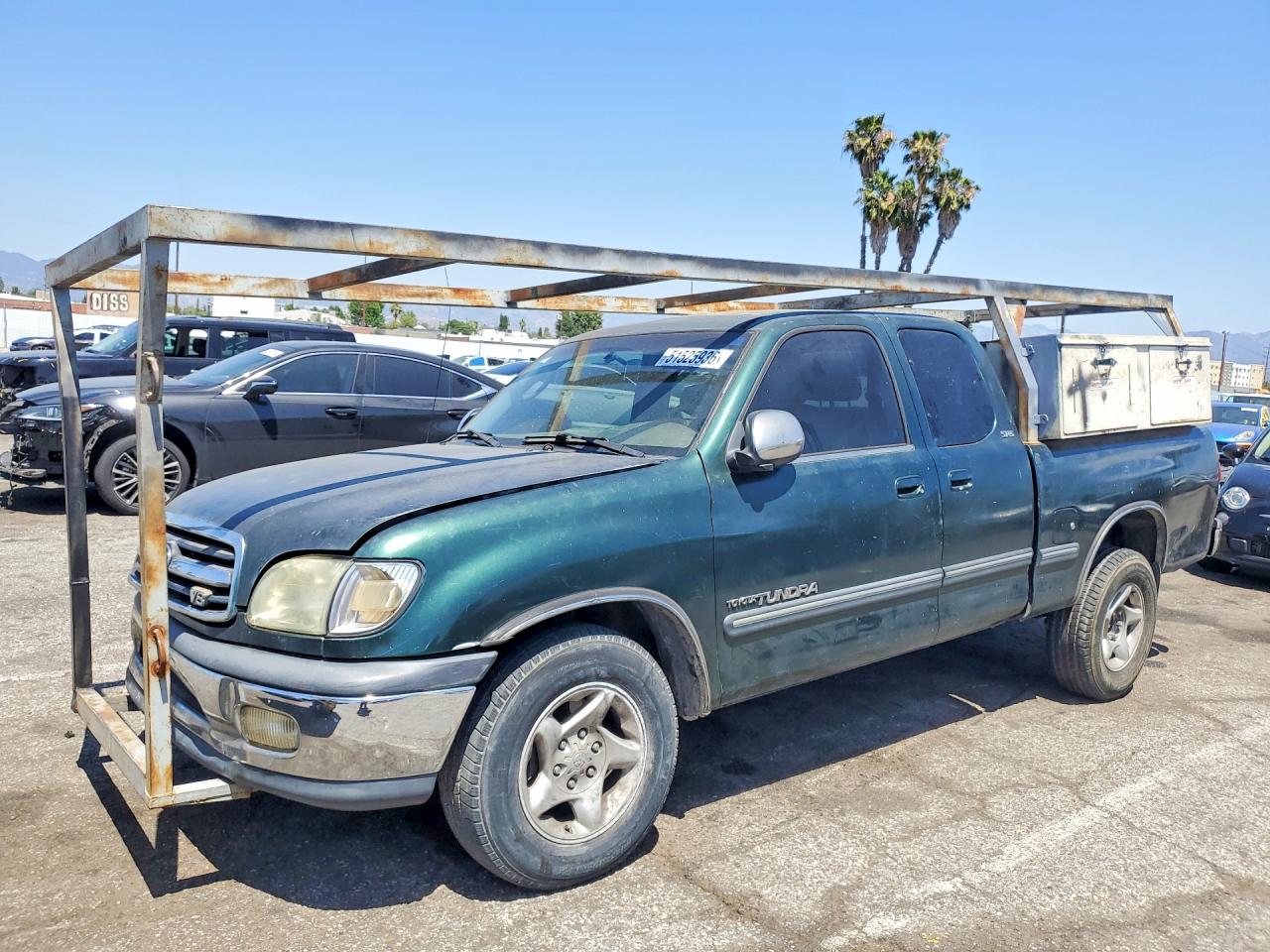 Salvage Toyota Tundra Image