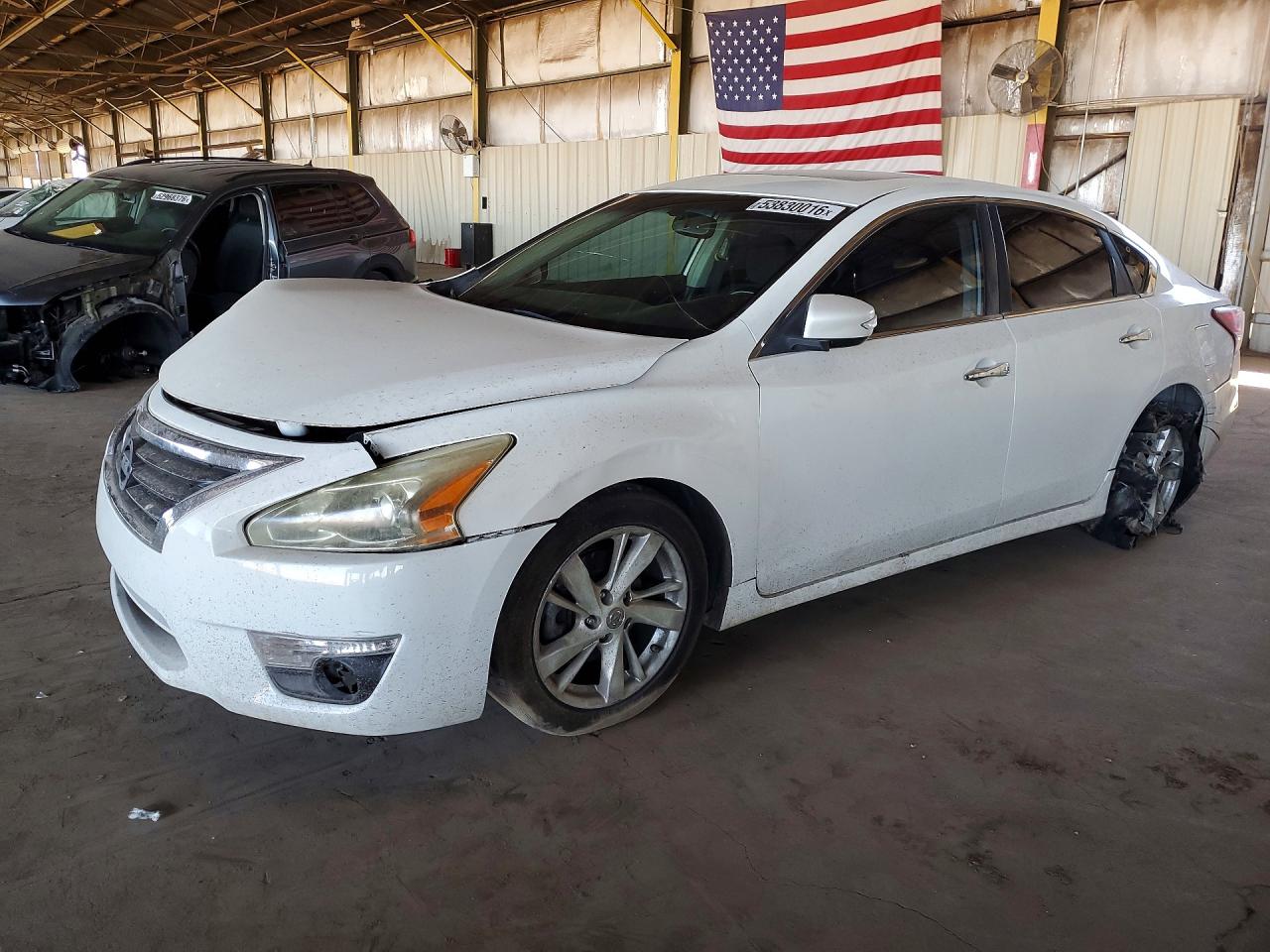 Salvage Nissan Altima Image