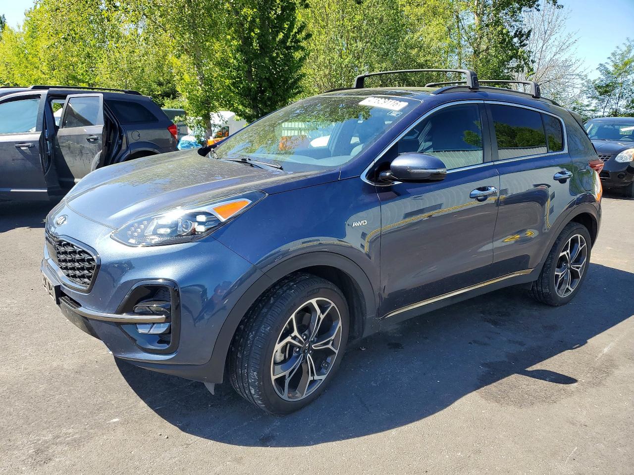 Salvage Kia Sportage Image