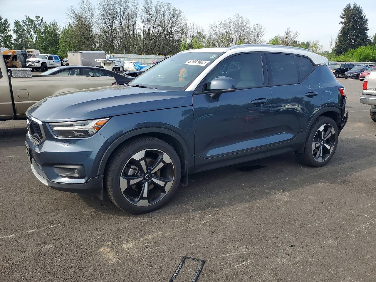 Salvage Volvo XC40 Image