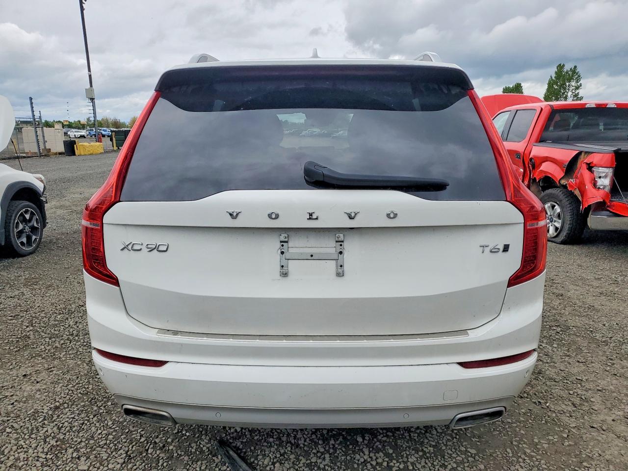 Volvo XC90 T6