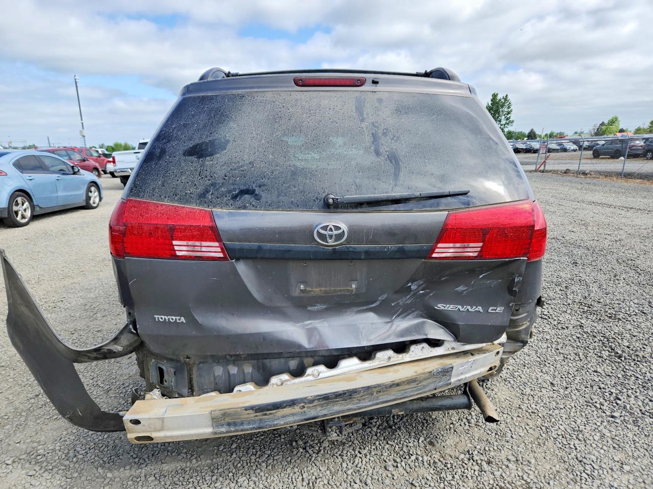 Toyota Sienna Ce 7 Passenger