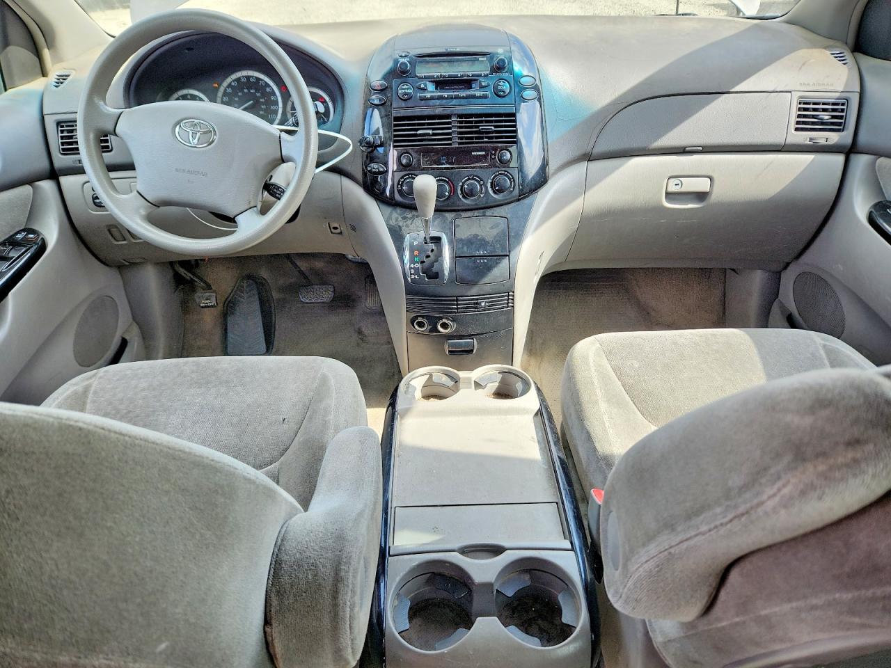 Toyota Sienna Ce 7 Passenger