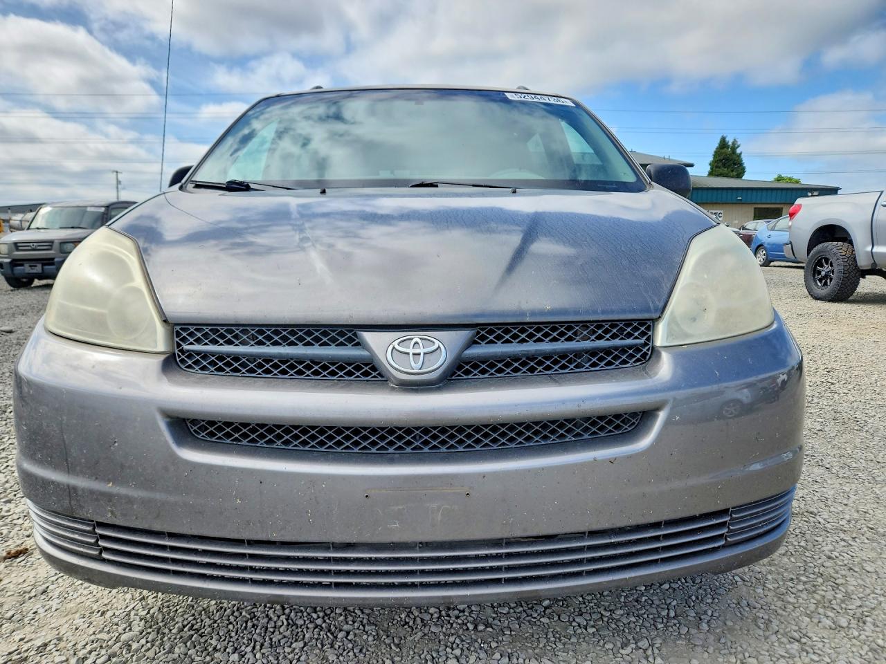 Toyota Sienna Ce 7 Passenger