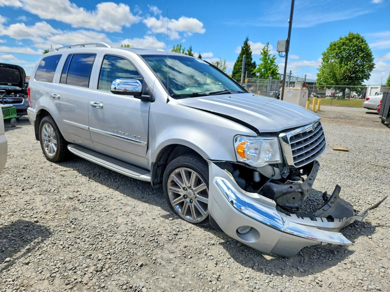 Chrysler Aspen Limited