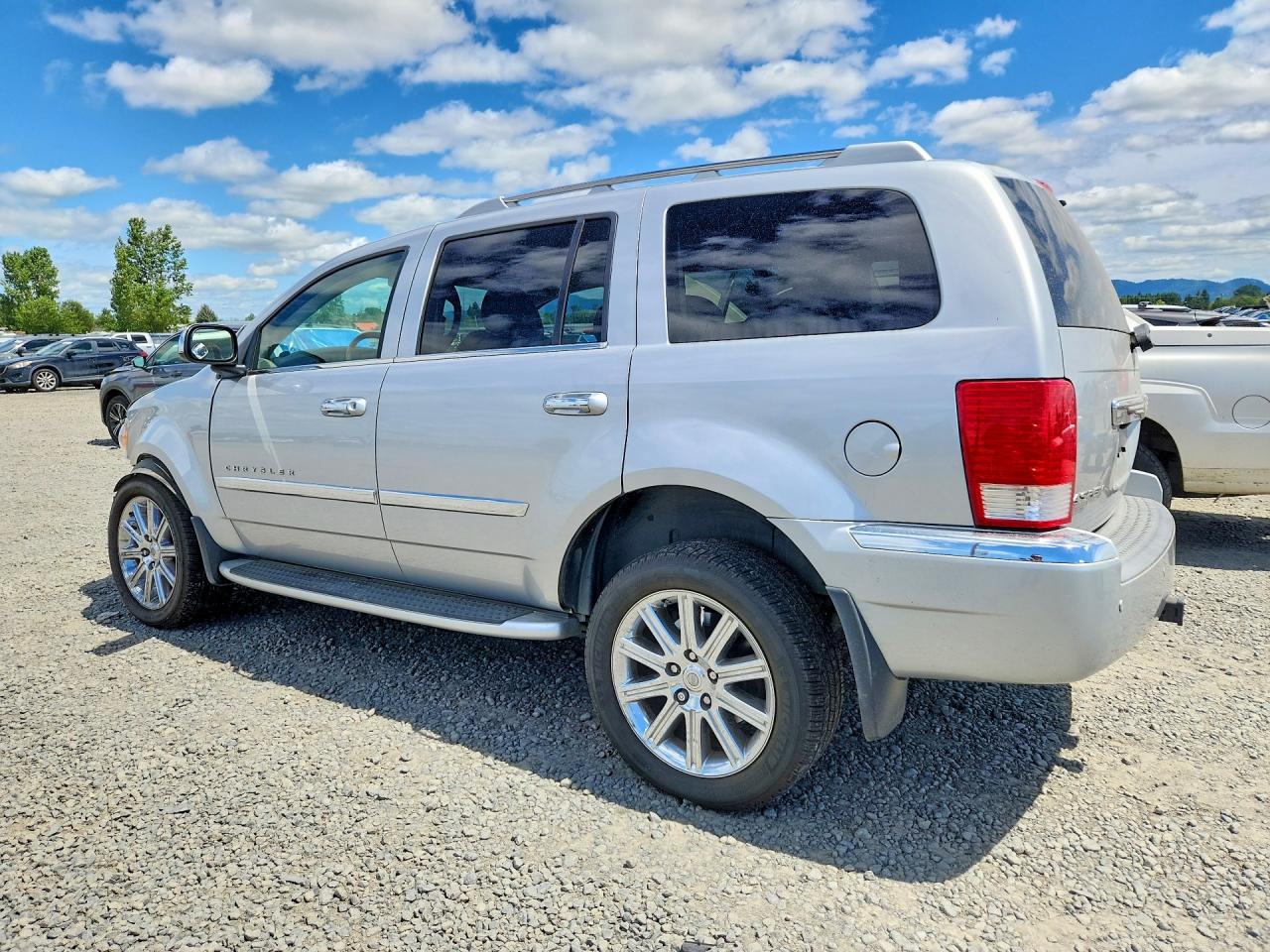 Chrysler Aspen Limited