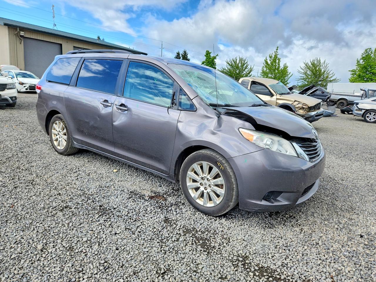 Toyota Sienna Le