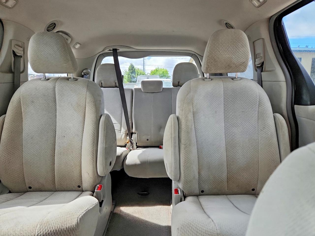 Toyota Sienna Le