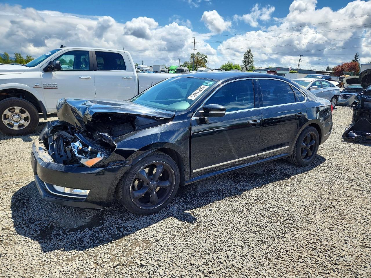 Salvage Volkswagen Passat Image