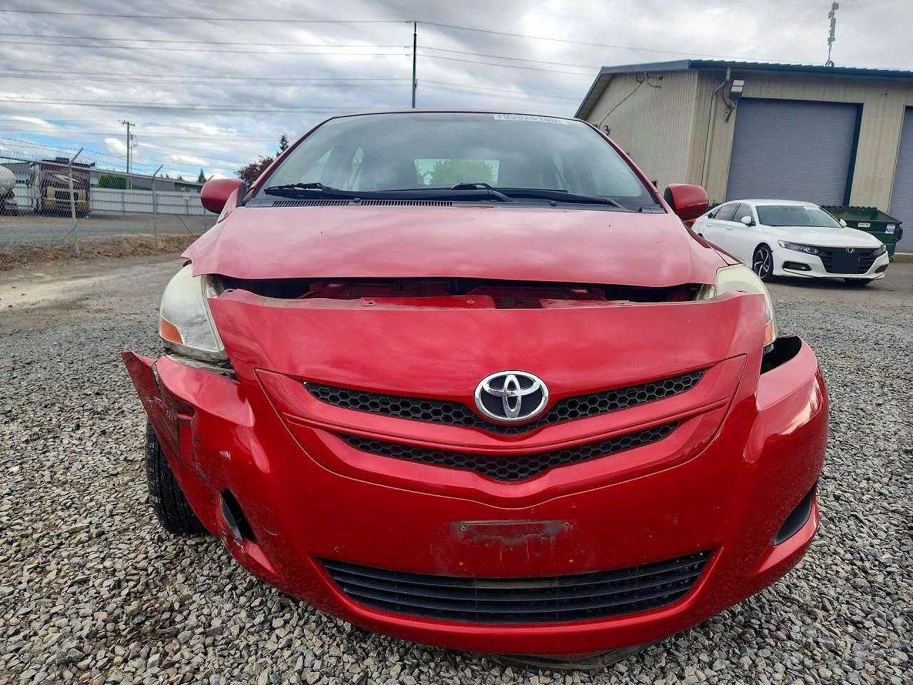 Toyota Yaris Base
