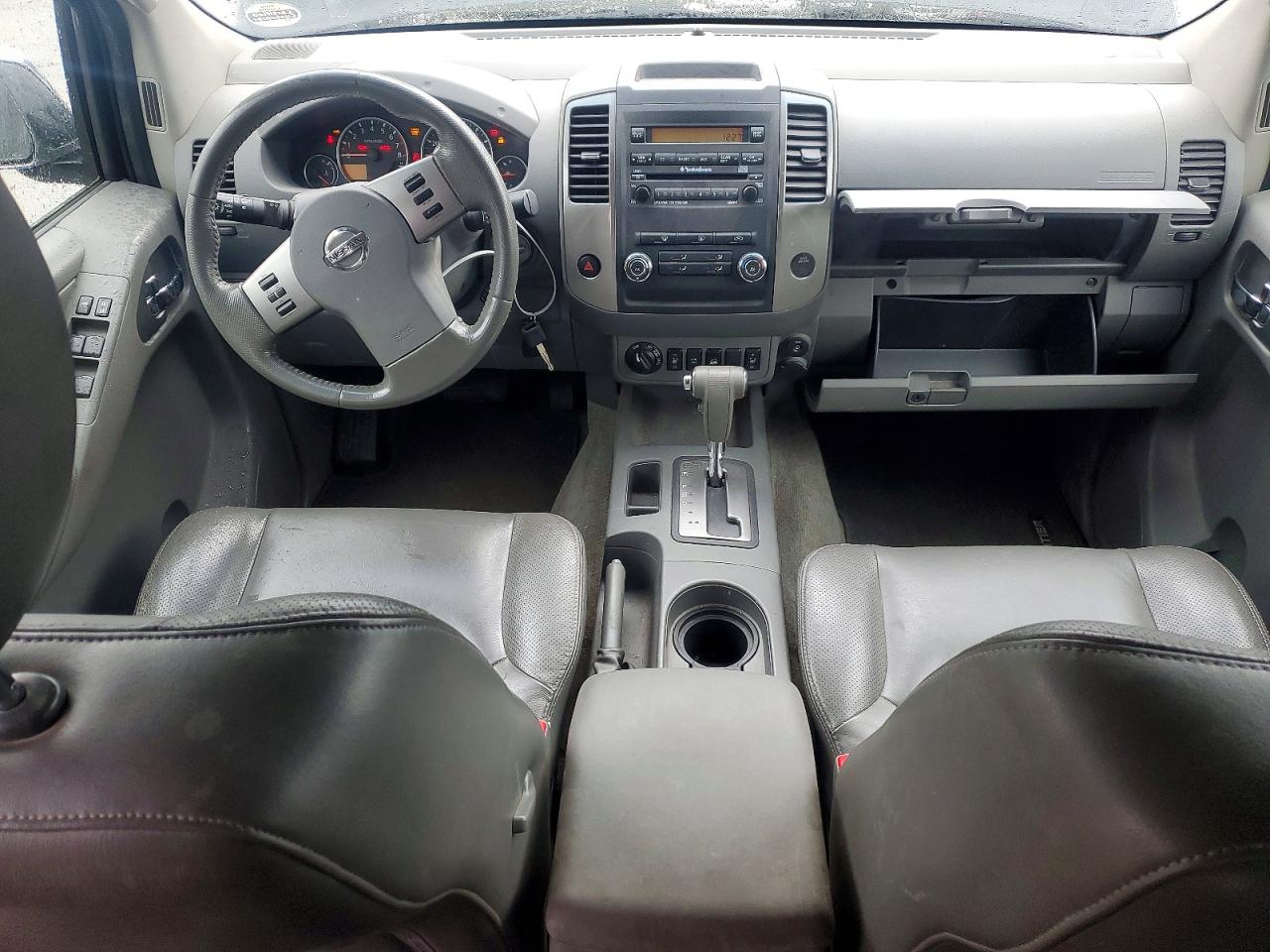 Nissan Frontier Se V6