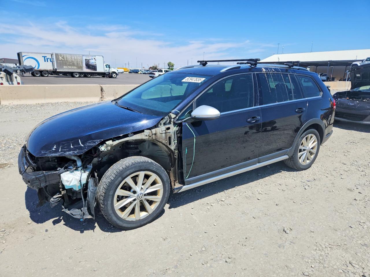 Salvage Volkswagen Golf Image