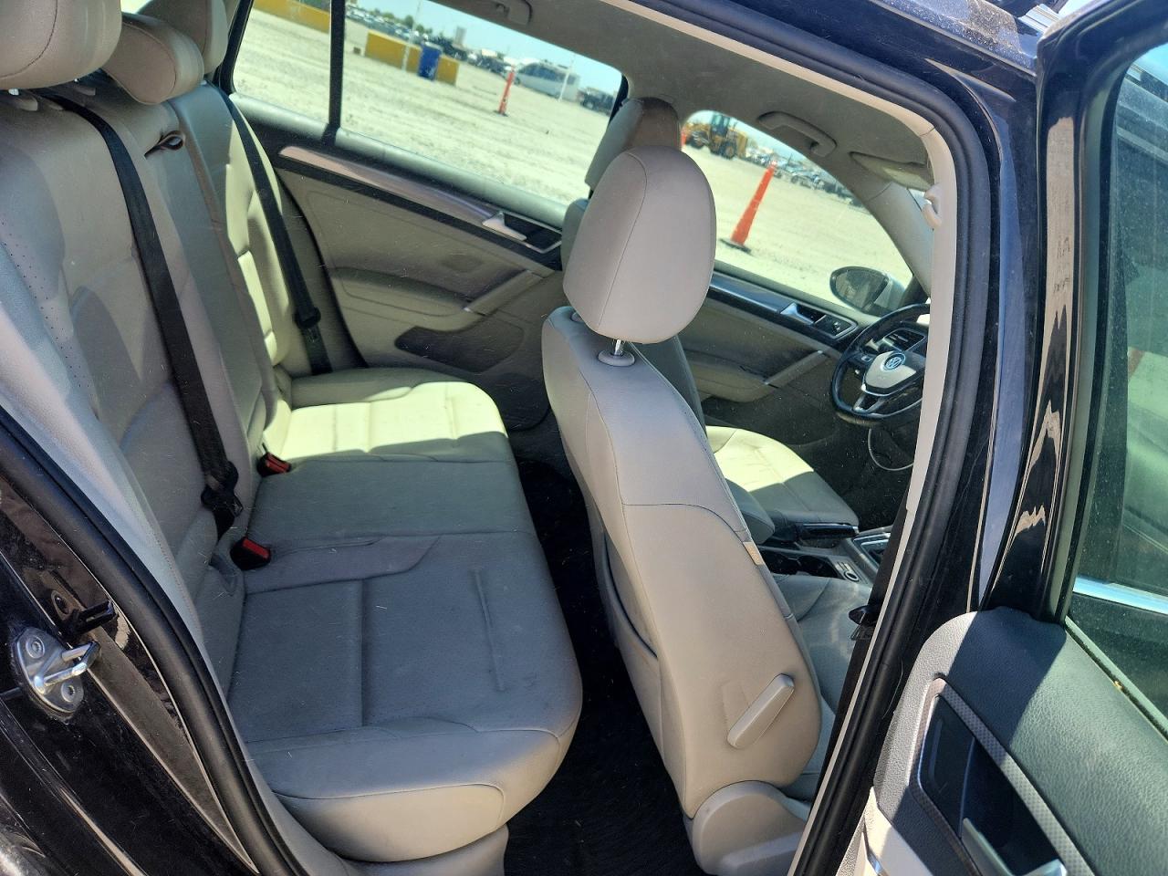 Volkswagen Golf S