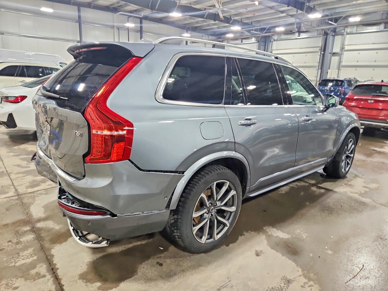 Volvo XC90 T6