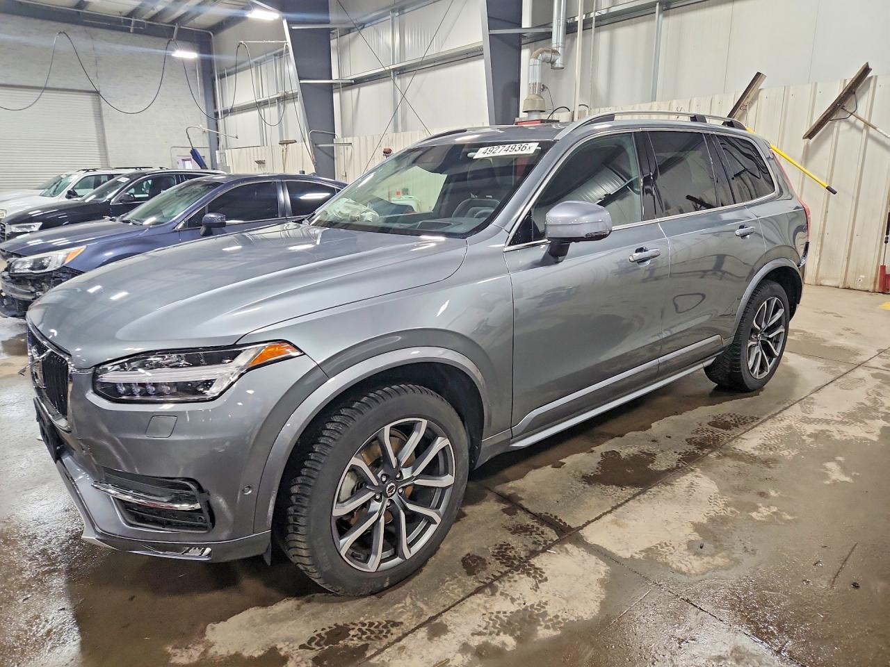 Salvage Volvo XC90 Image
