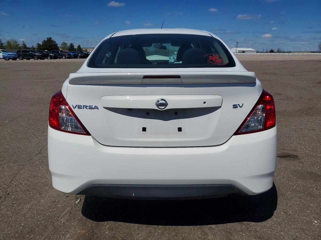 Nissan Versa Sv