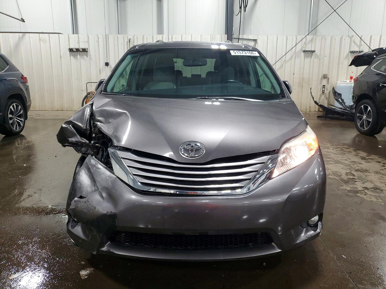 Toyota Sienna Xle 7-passenger
