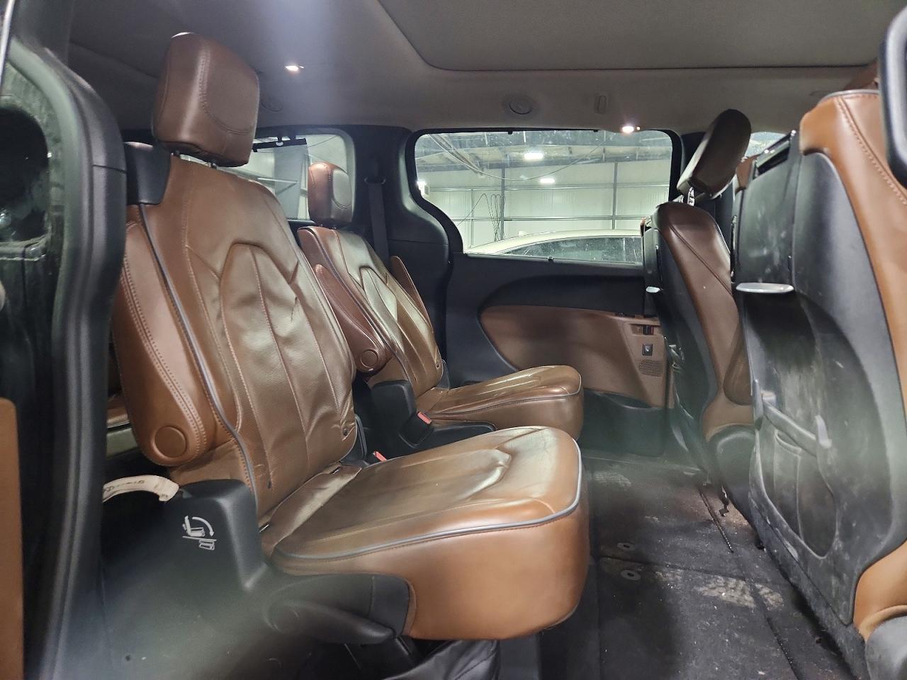 Chrysler Pacifica Limited