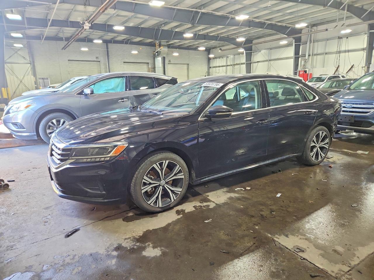 Salvage Volkswagen Passat Image
