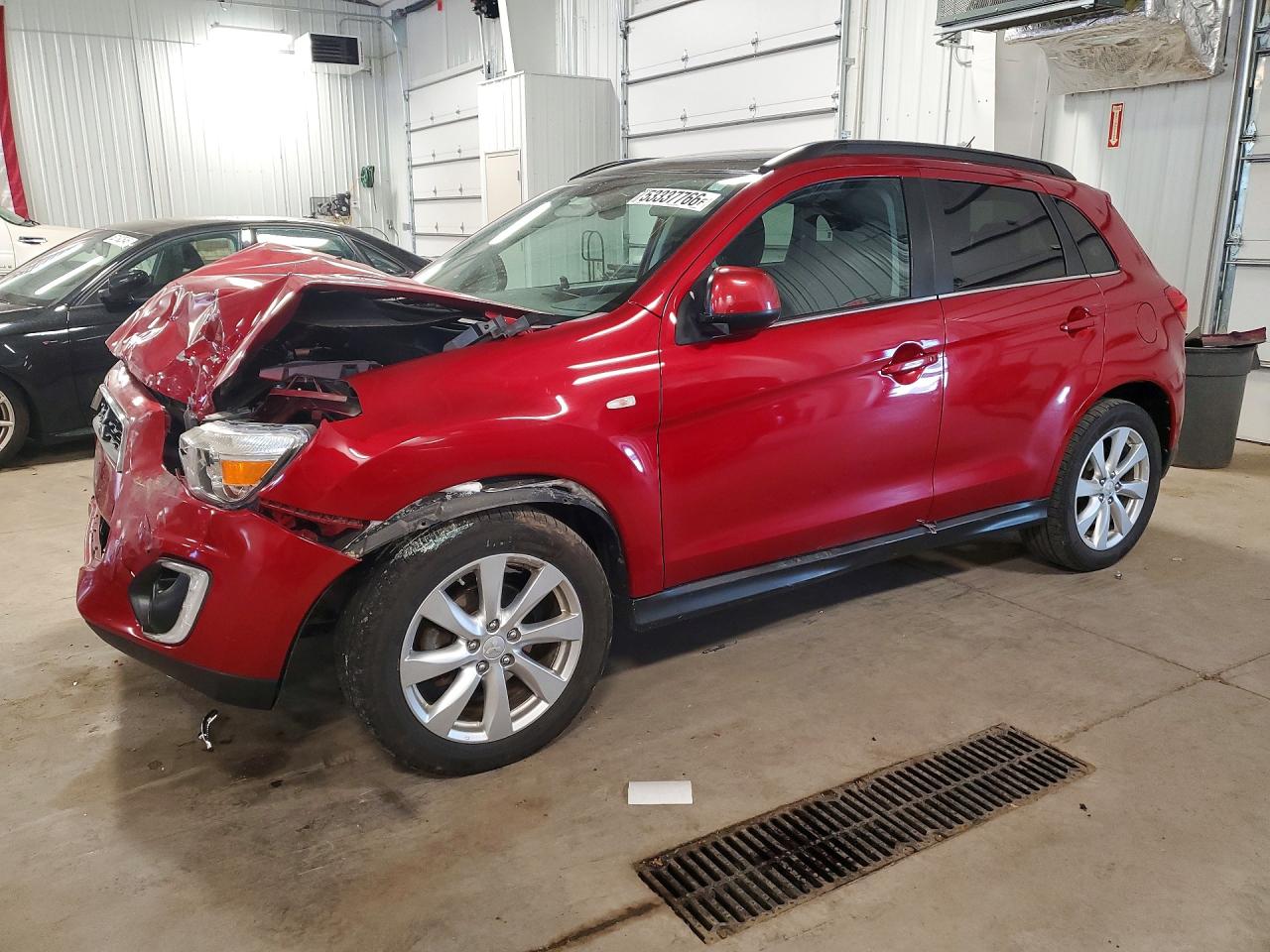 Salvage Mitsubishi Outlander Image