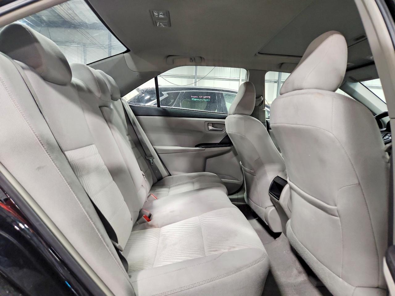 Toyota Camry Le