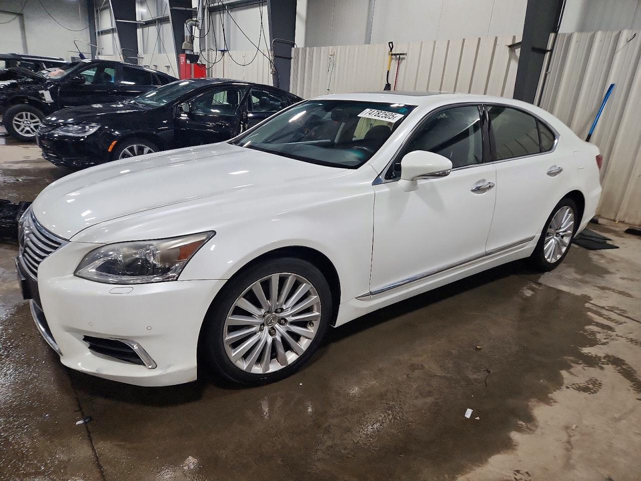 Salvage Lexus LS Image