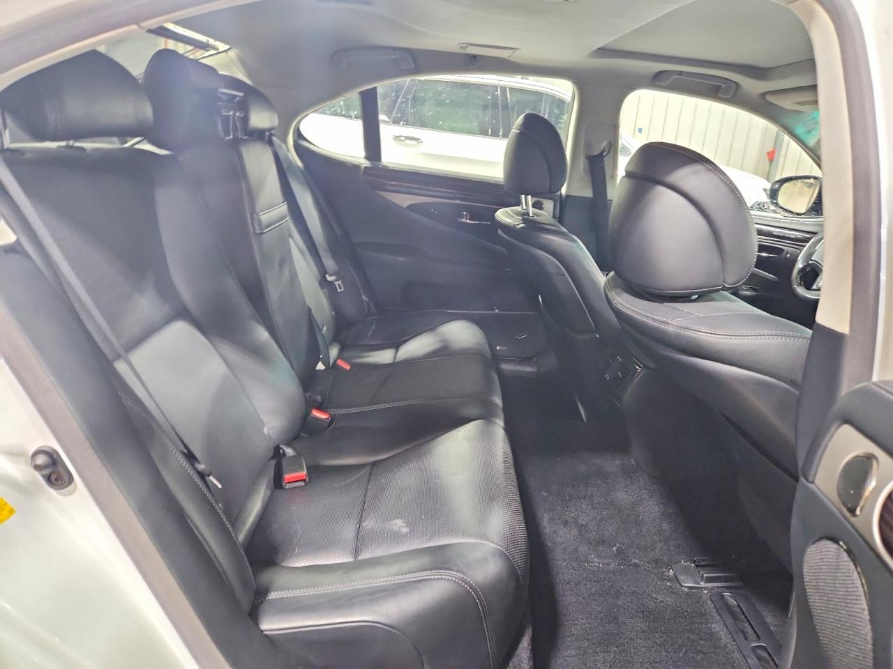 Lexus LS 460