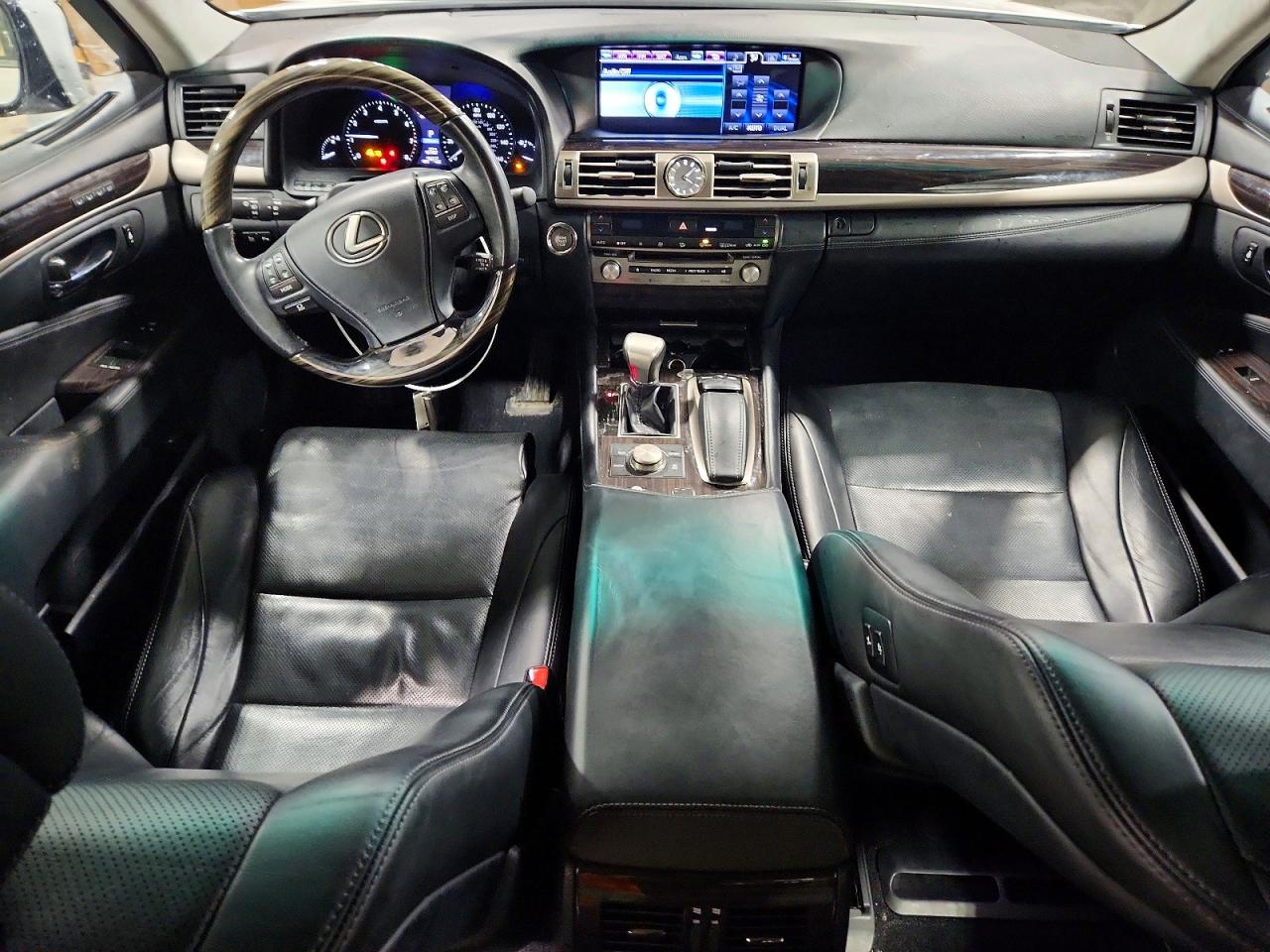 Lexus LS 460