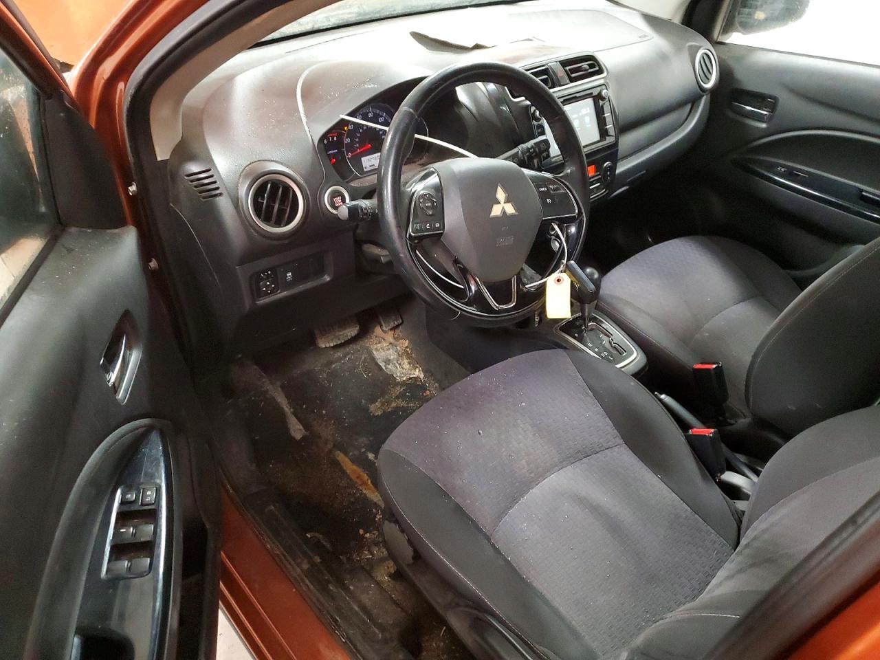 Mitsubishi Mirage Se