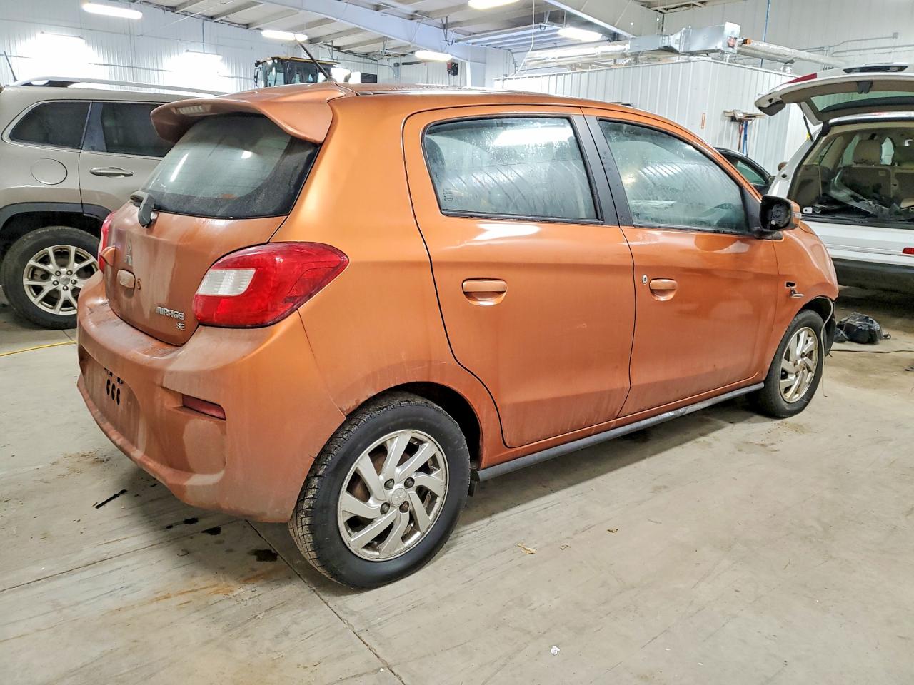 Mitsubishi Mirage Se
