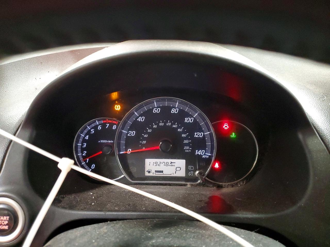Mitsubishi Mirage Se
