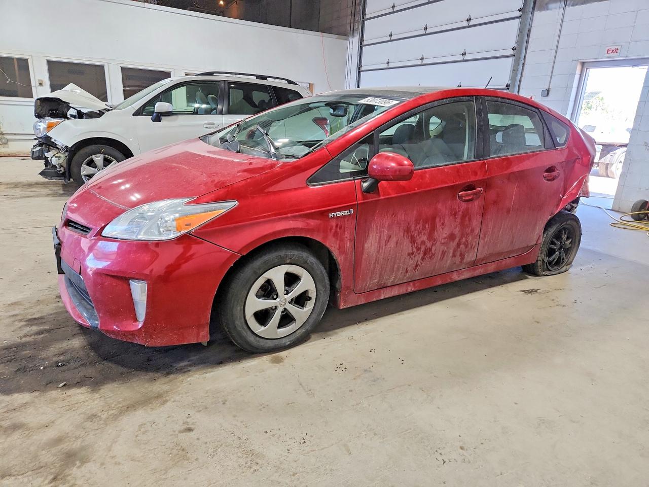 Salvage Toyota Prius Image