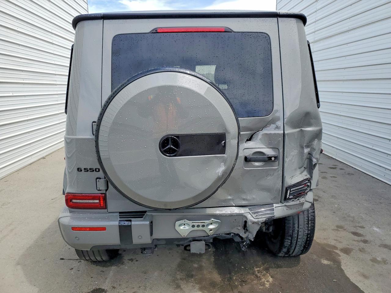 Mercedes-Benz G-Class 550
