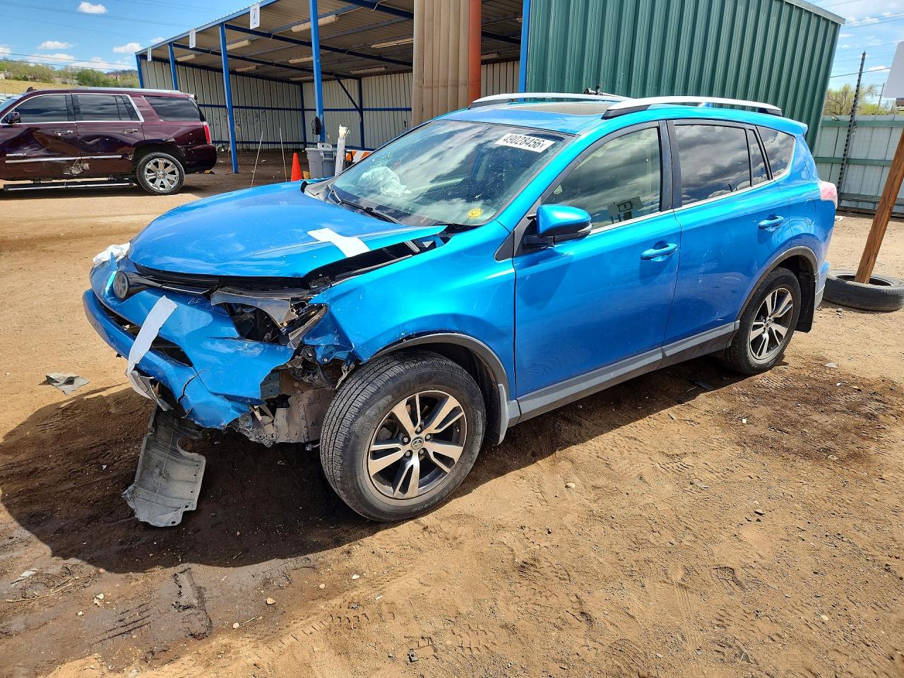 Salvage Toyota RAV4 Image