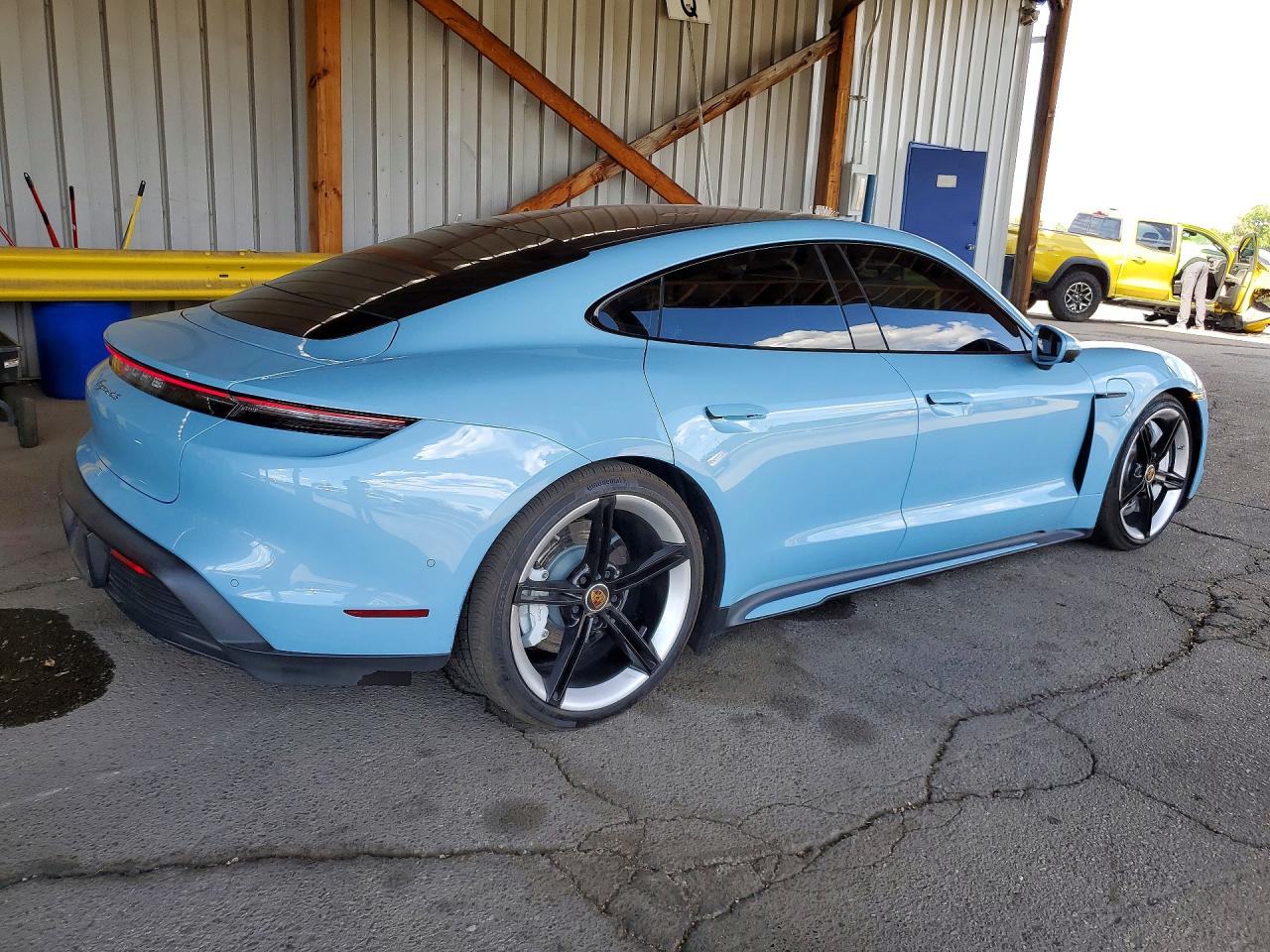 Porsche Taycan 4s