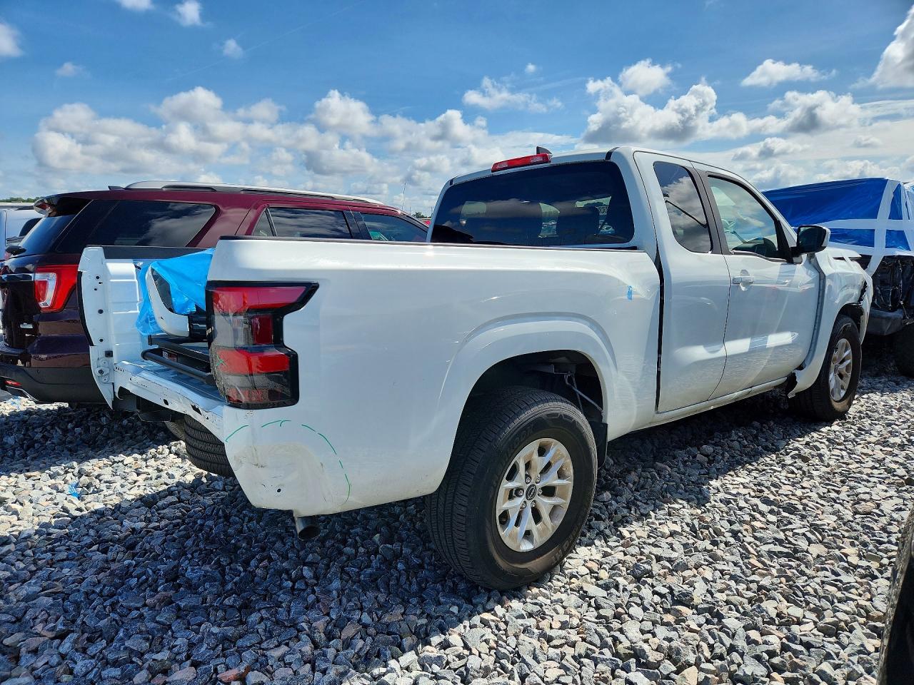 Nissan Frontier Sv