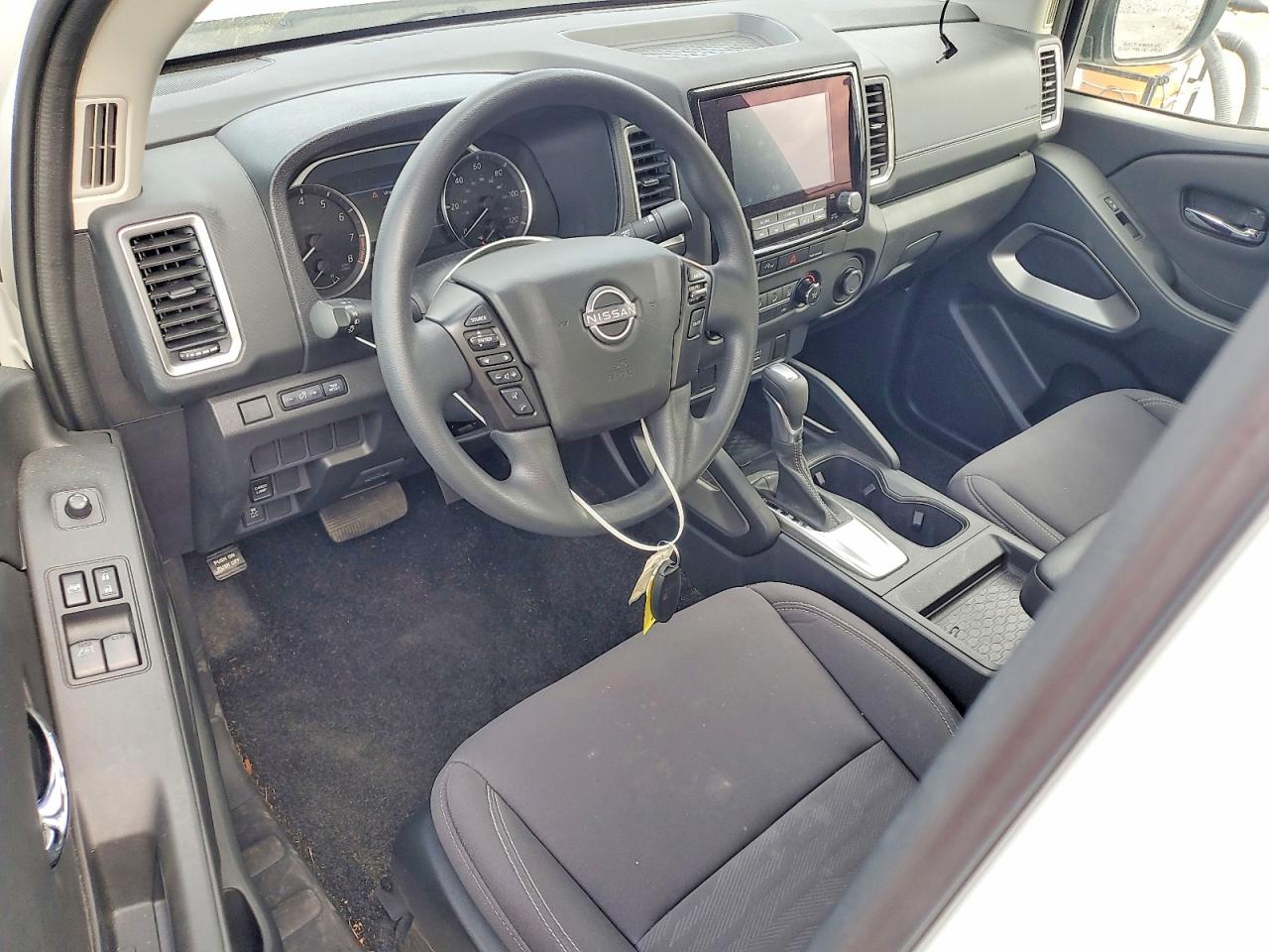 Nissan Frontier Sv